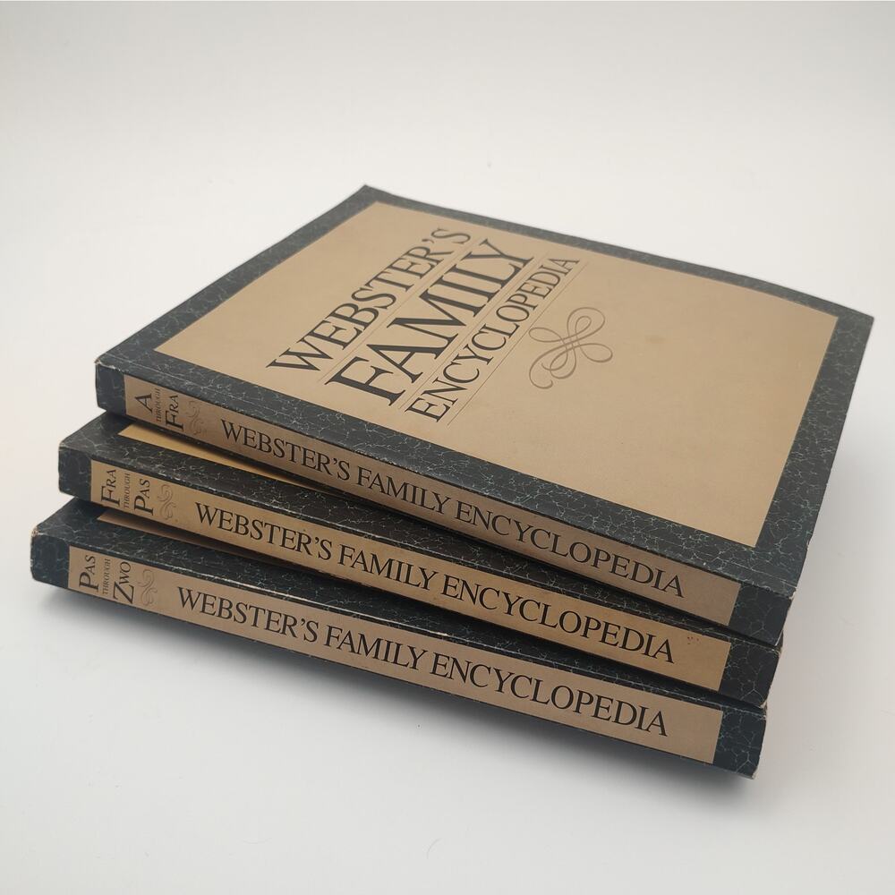 Webster's Family Encyclopedia Set A-Z Paperback Vintage Resource Books
